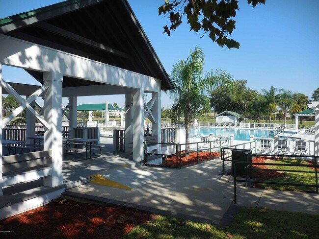 Building Photo - 2024 Hovington Cir W