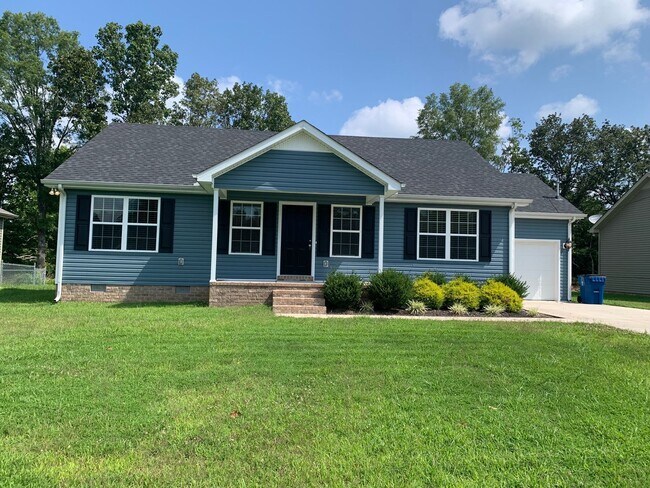 Primary Photo - 3 Bedroom, 2 Bath Home Located in Manchester