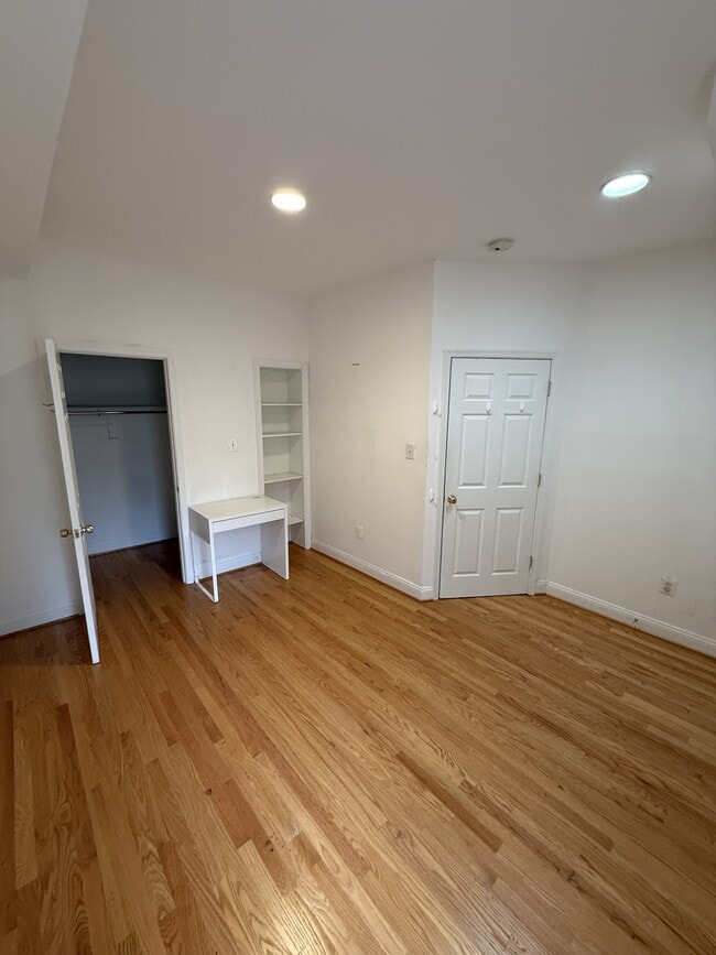 Building Photo - 1450 Newton St NW