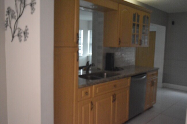 Building Photo - 896 SW 64th Terrace