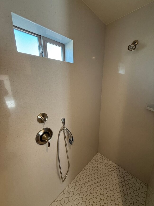 Building Photo - Free Month of Rent for Move in before Dec 1st - Brand New Ground Level Studio