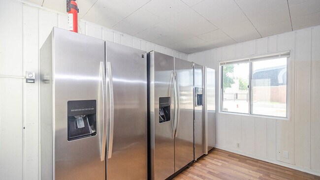 Building Photo - 1441 S State St