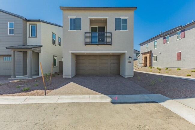 Building Photo - 2436 W Maximo Wy