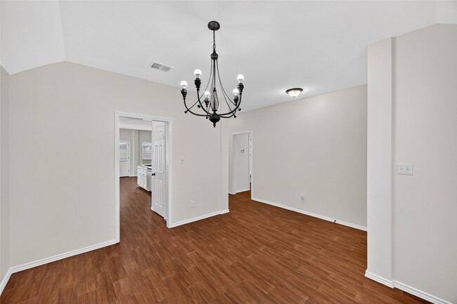 Building Photo - 4902 Lake Catherine Ct