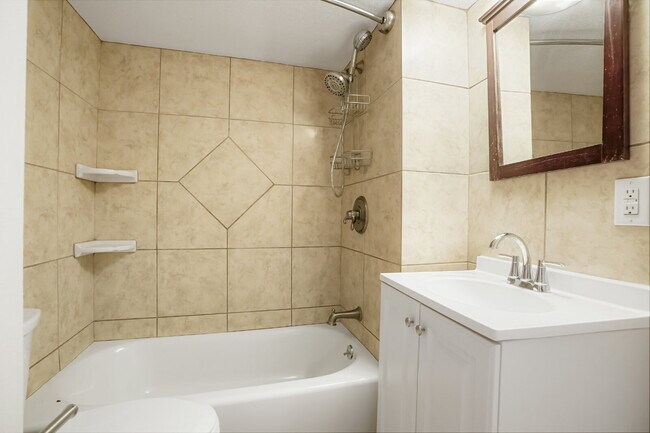 Building Photo - Denver - Charming 2 Bedroom / 1 Bath Apart...