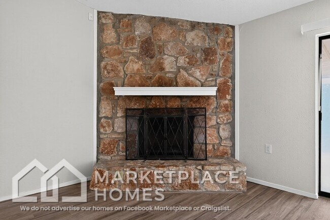 Building Photo - 1707 Provident Ln