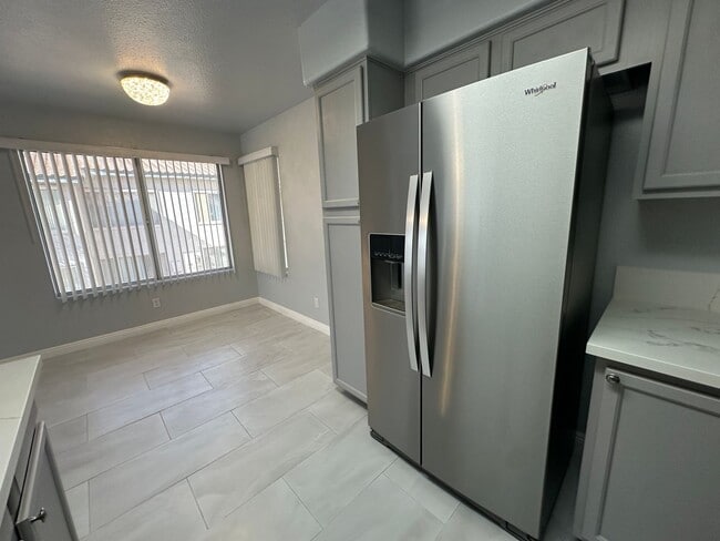 Building Photo - Las Vegas 2 bedroom condo for rent.