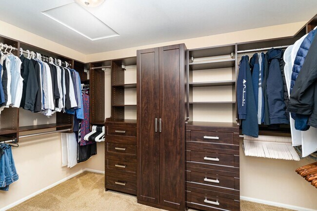 Building Photo - 4Bd/3Ba Woodinville House