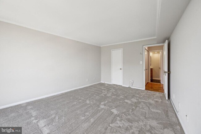 Building Photo - 4620 N Park Ave
