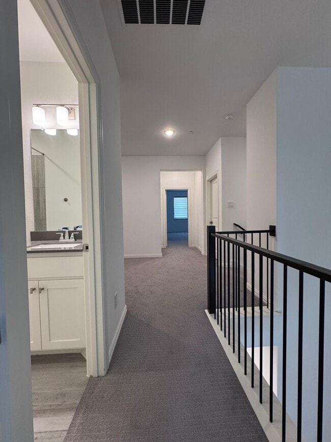 Building Photo - FULLY UPGRADED LUXURY TOWNHOME located in ...