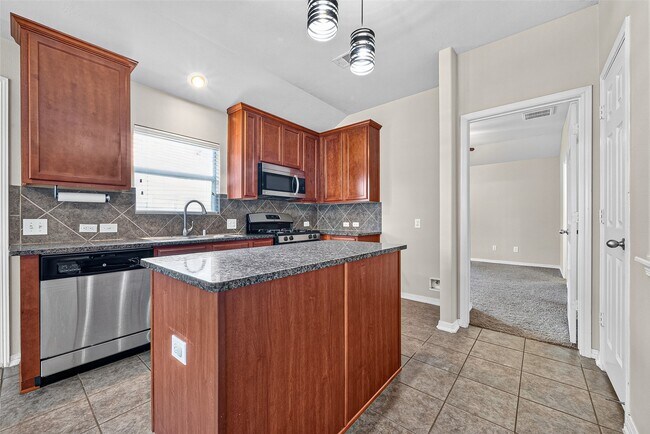 Building Photo - 26810 Henson Falls Dr