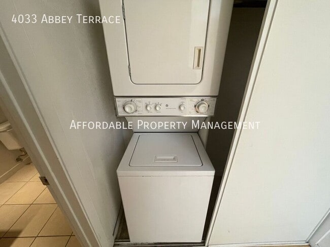 Building Photo - 4033 Abbey Terrace