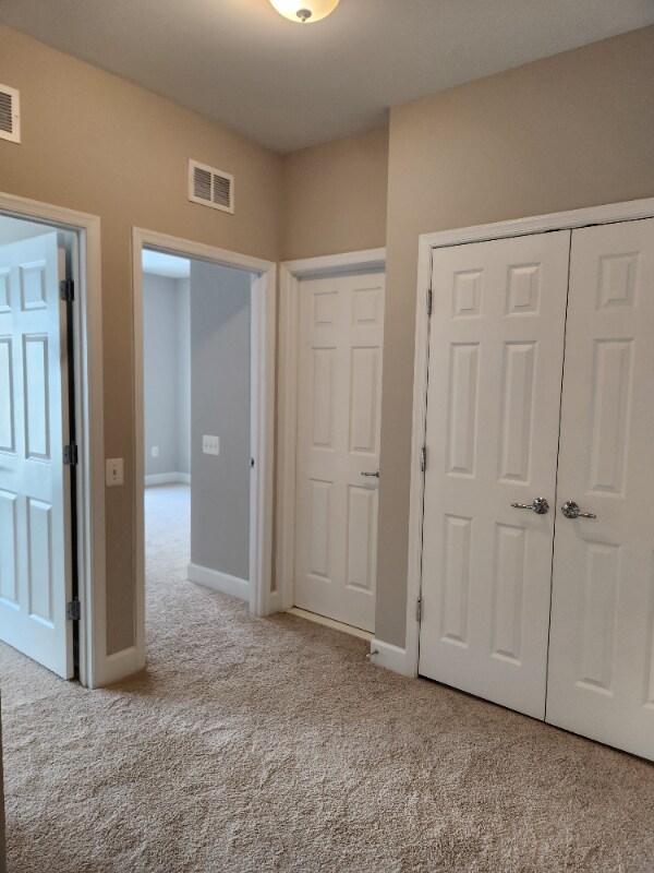 Building Photo - 2267 Oberlin Dr