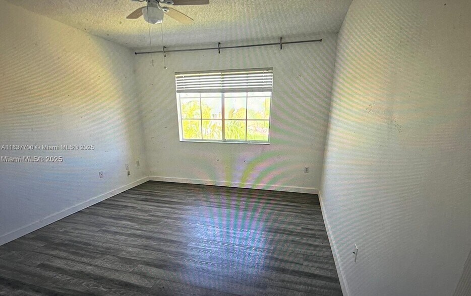Building Photo - 2200 E Preserve Way
