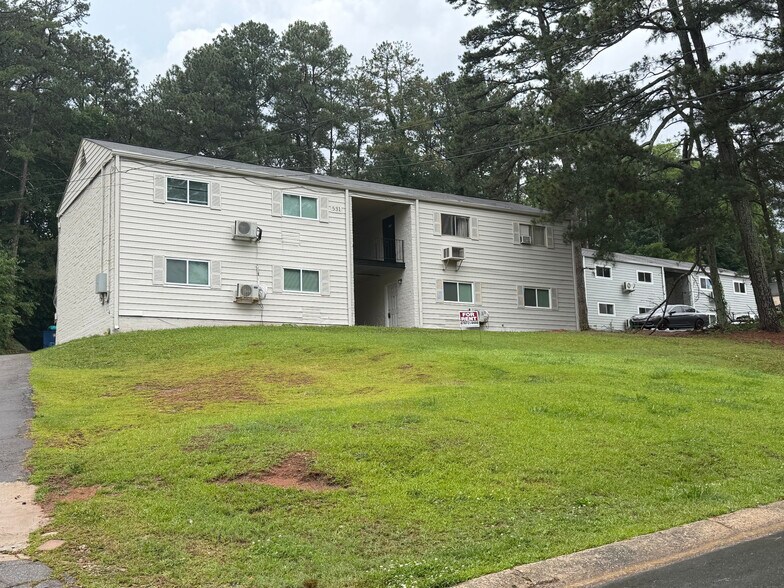 Building Photo - Room in Apartment on Gresham Park Dr