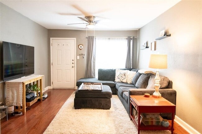 Building Photo - 2020 S Congress Ave