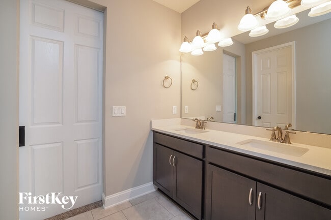 Building Photo - 3561 Bradley Creek Pkwy