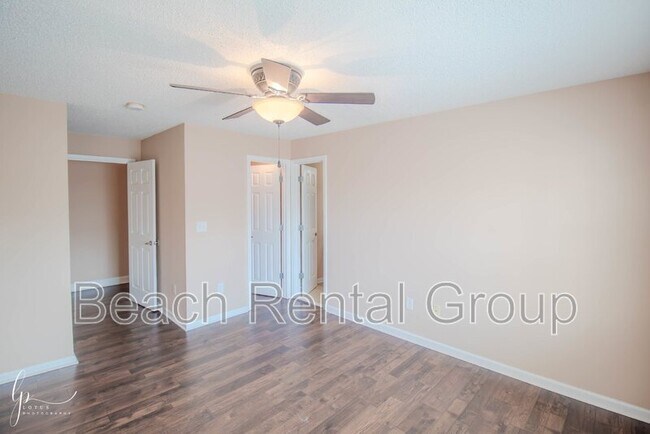 Building Photo - 3774 Hitchcock Way