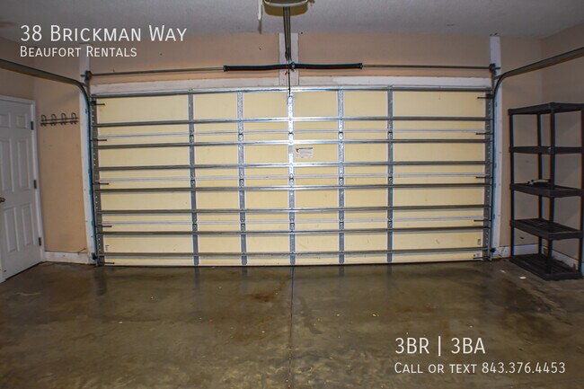 Building Photo - 38 Brickman Way