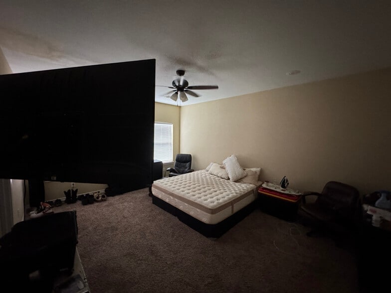 Building Photo - 2701 Easter Ave