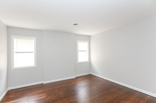 Building Photo - 422-424 W 30th Street
