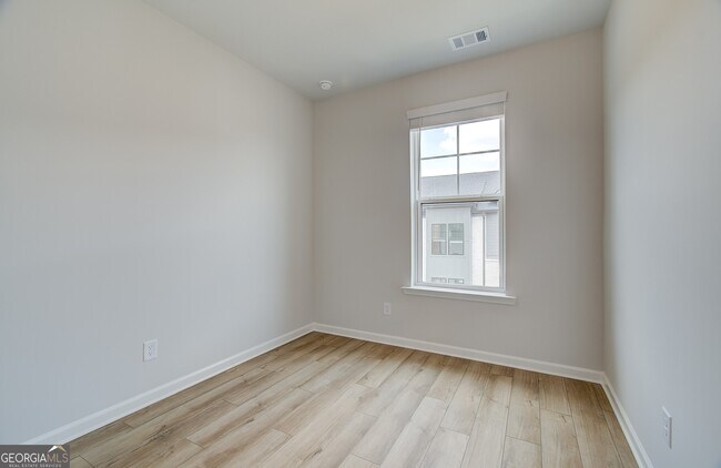 Building Photo - 612 Marimba Pike