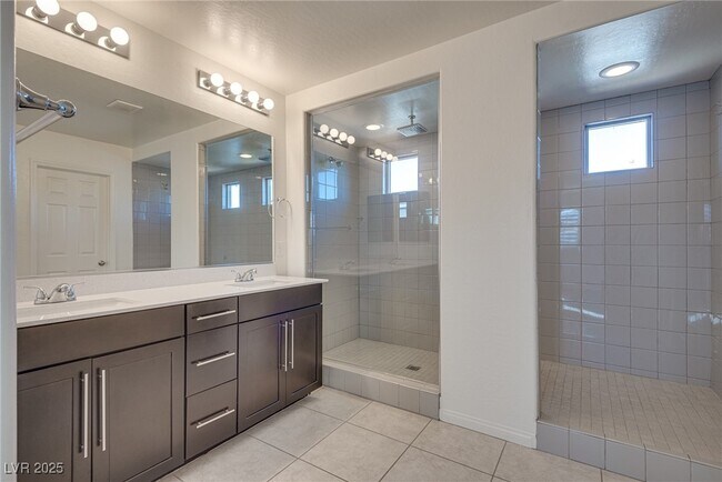 Building Photo - 12517 Blissful Sky St