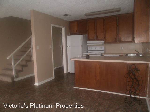 Building Photo - 805 E Hiller St