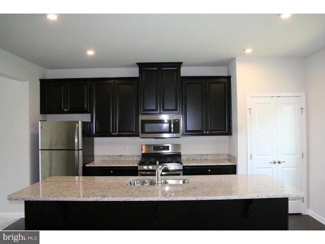 Building Photo - 118 Meridian Ln