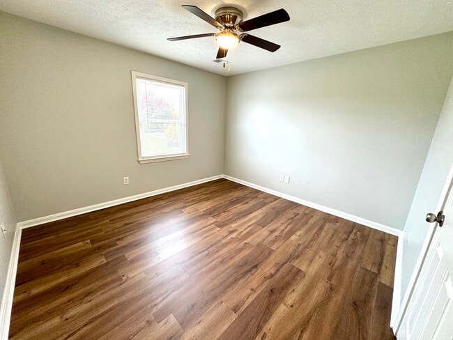 Building Photo - 185 Stonehouse Rd