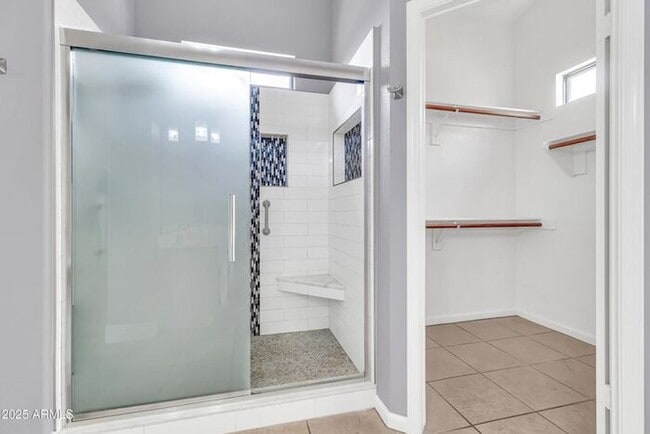 Building Photo - MOVE IN SPECIALS!! 15 DAYS RENT FREE!! Stunning 4beds/2.5baths single-level home in the heart of ...