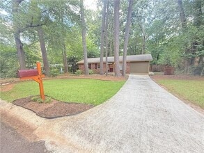 Building Photo - 1009 Verdi Way