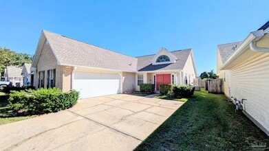 Building Photo - 213 Mirabelle Cir