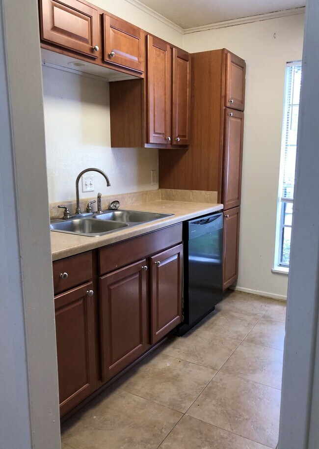 Building Photo - 3505CU