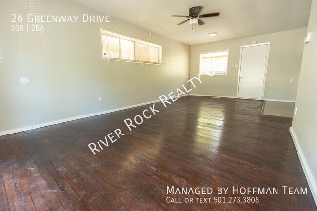 Building Photo - 26 Greenway Dr