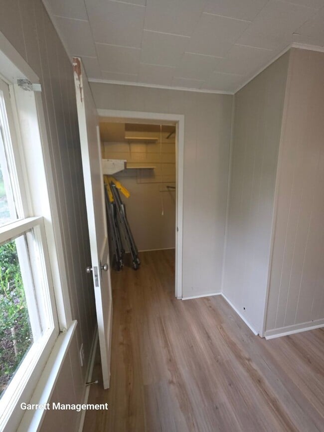 Building Photo - 3/2 Remodeled Home in Lampasas
