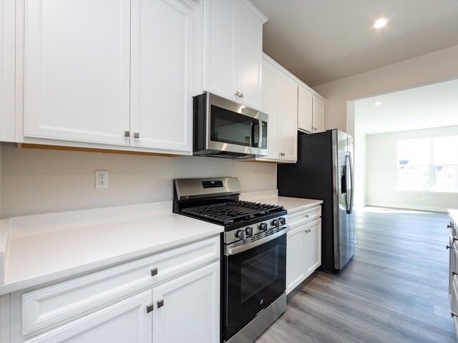 Building Photo - 431 Moondance Dr