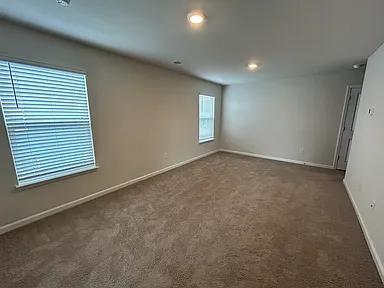 Building Photo - 324 vaccaro Dr
