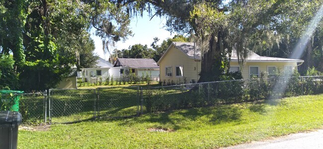 Building Photo - 306 Old Mission Rd