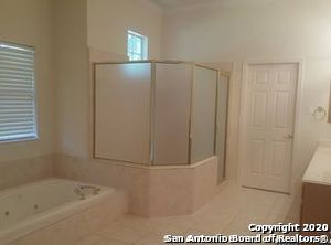 Building Photo - 409 Kendall Pkwy