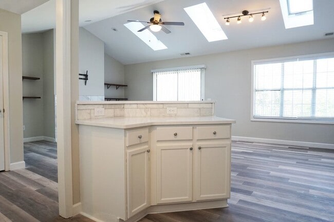 Building Photo - 7017 Farrington Farms Dr