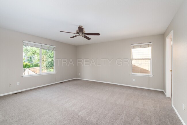 Building Photo - 5524 S Rome Way