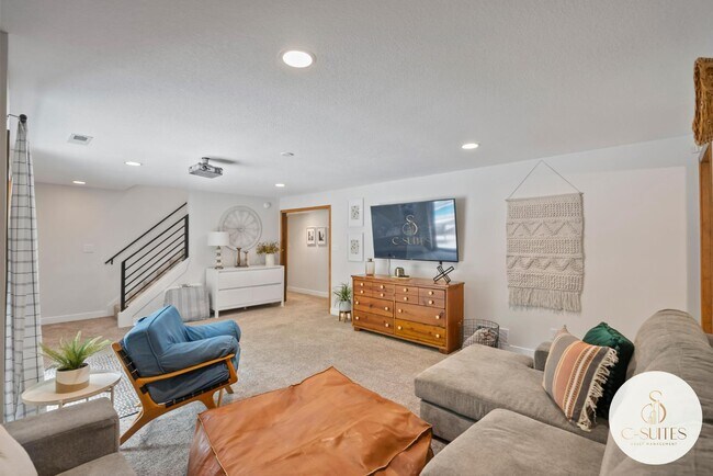 Building Photo - 1709 NW 33rd Pl