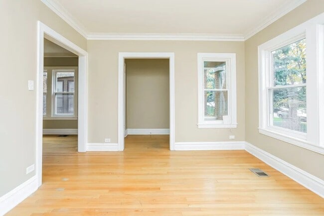 Building Photo - 4541 W Altgeld St