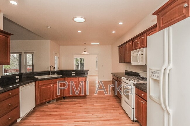 Building Photo - 3504 Buckingham Ct SE