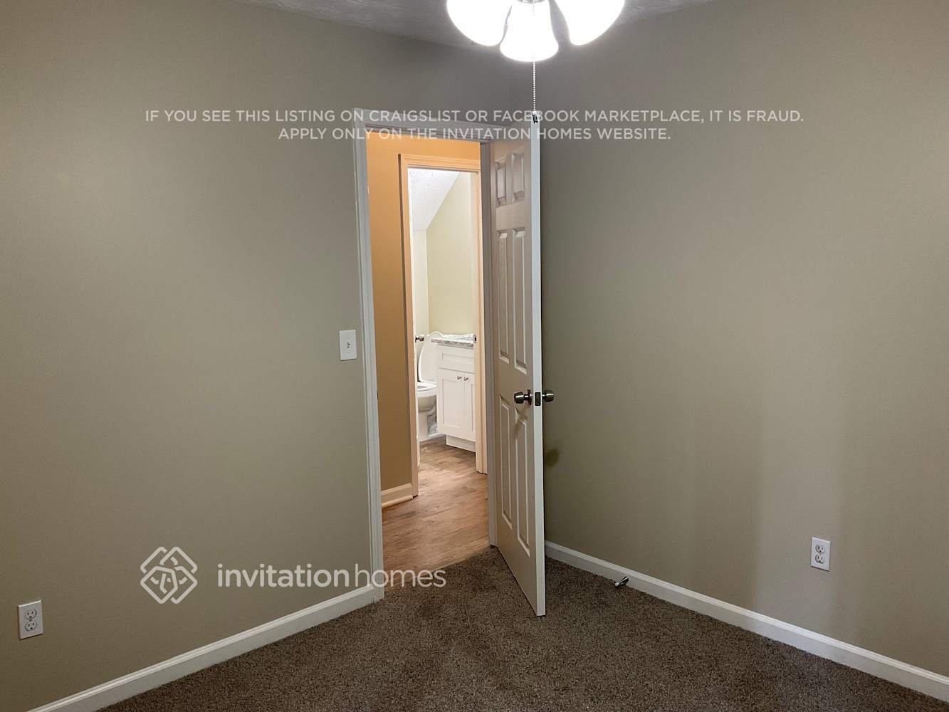 Building Photo - 2849 Meadow Dr