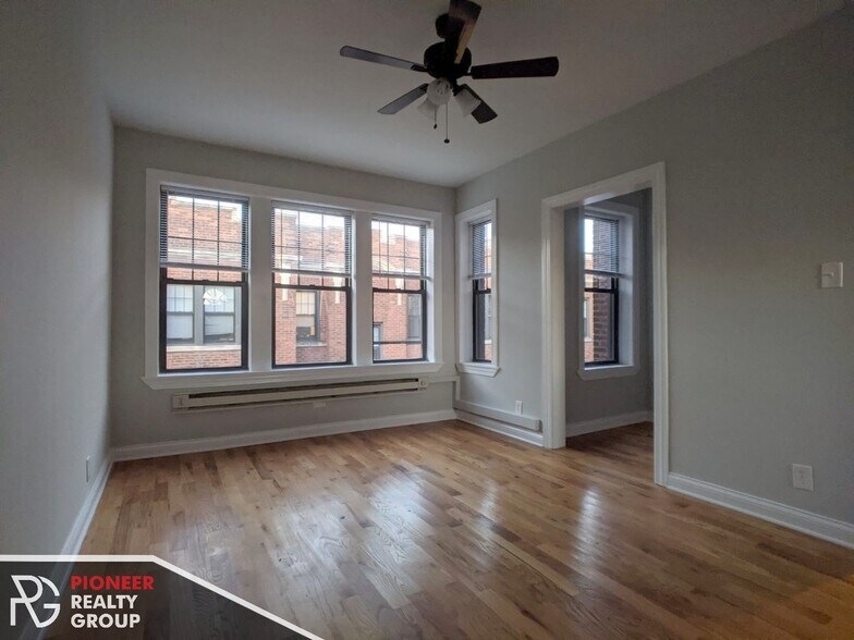 Primary Photo - 4409 N Wolcott Ave