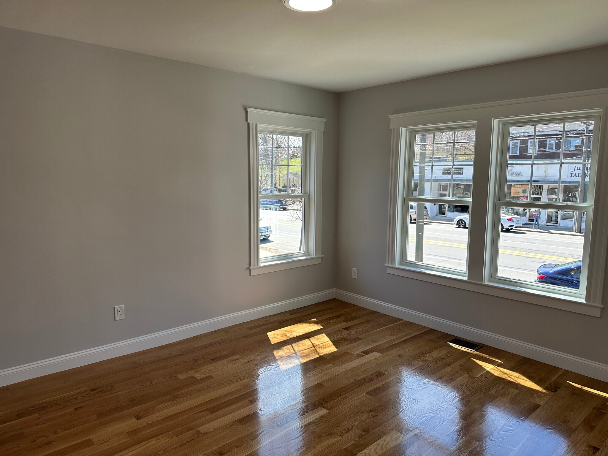 Building Photo - 35 Trapelo Rd