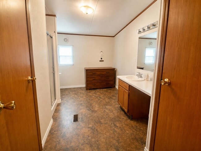 Building Photo - 691 Beaver