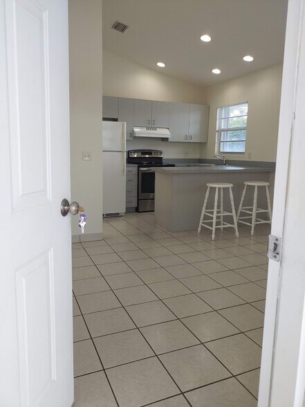 Primary Photo - 1504 Flagler Ave